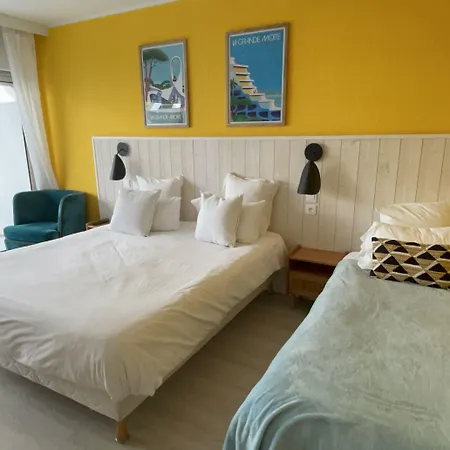 Hotel Saint-clair, Côté