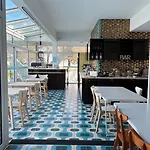 Saint-clair, Cote Hotel