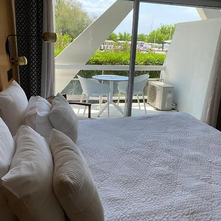 Saint-clair, Cote Hotel