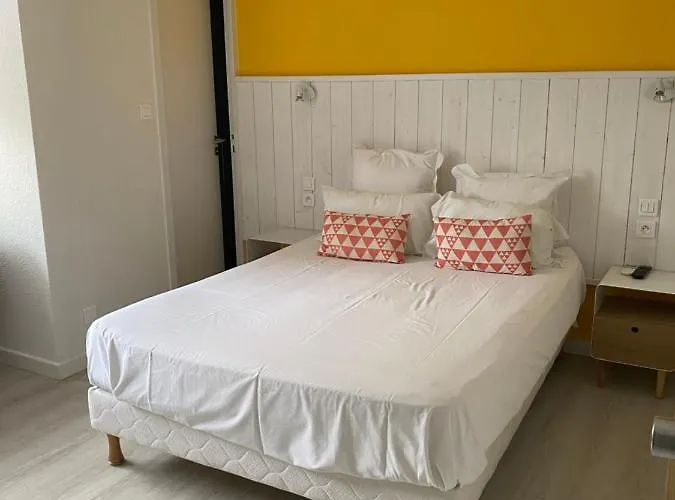 Hotel Saint-clair, Côté