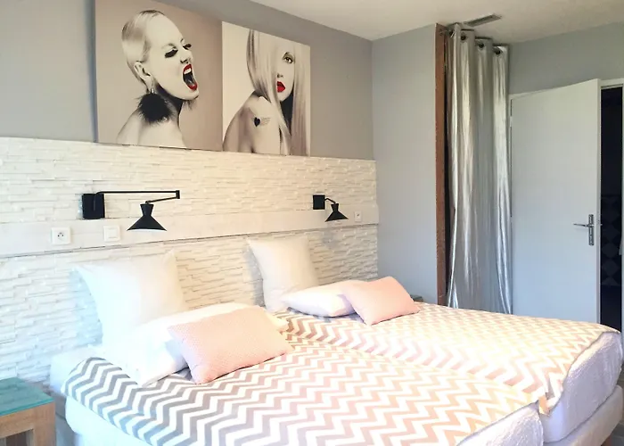 Saint-clair, Côté Hotel