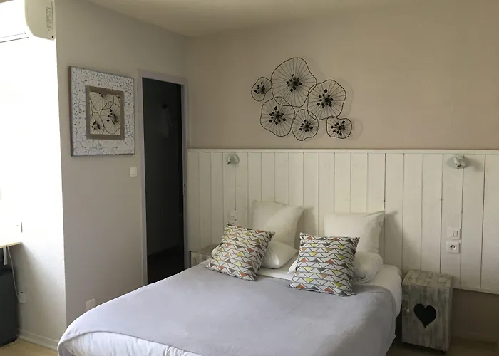 Saint-clair, Côté Hotel