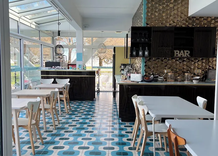 Saint-clair, Côté Hotel